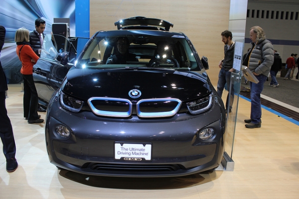 블룸버그 뉴 에너지 파이낸스는 2025년부터는 보조금 없이도 전기자동차 가격이 일반 내연기관 자동차와 비슷해지며, 대부분 시장에서 대량공급이 이뤄질 것으로 전망했다. [사진=flickr]