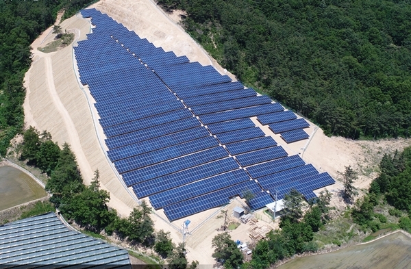 이맥스파워가 개발한 경북 김천 1.5MW 규모의 하늘농장6호 태양광 발전소 [사진=이맥스파워]