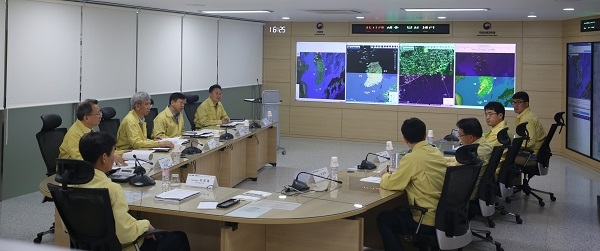 15일 산사태 예측분석 센터가 현판식을 갖고 가동에 들어갔다. [사진=국립산림과학원]