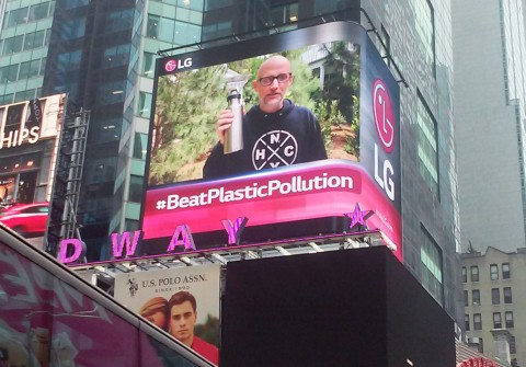 LG전자가 세계 환경의 날을 맞아 미국 뉴욕과 영국 런던에서 환경보호를 위해 플라스틱을 줄이자는 내용의 캠페인을 진행한다.[사진=LG전자]