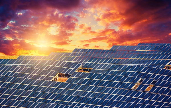 국내 태양광 모듈 제조 전문기업의 한 관계자는 “새만금 재생에너지 개발 계획이 시행됨에 있어 국가적 사업이기 때문에 국내 기업들 중심으로 프로젝트가 진행될 것으로 예상된다” [사진=dreamstime]
