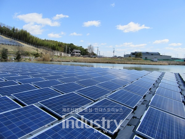 일본에 설치된 2.6MW 태양광발전소 전경 [사진=AKCOME]