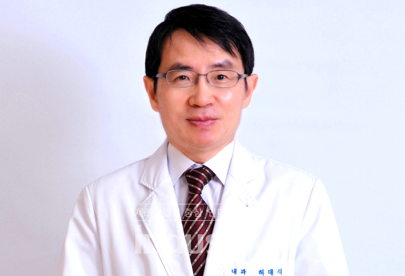 서울대 내과 허대석 교수(사진) 연구팀의 연구 결과, 연명의료에 대한 환자 본인과 가족의 결정에 일부 차이가 있는 것으로 조사됐다. [사진=서울대병원]
