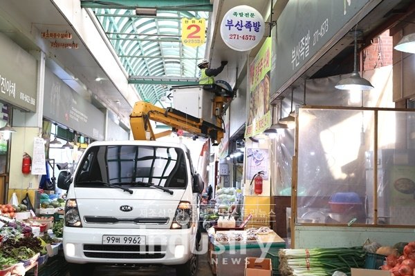 한국전력이 전통시장 활성화에 팔을 걷었다. [사진=한전]