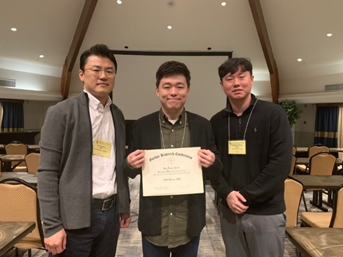 왼쪽부터 서울대학교 김호영 교수, 신범준 박사과정, 최문경 석사과정 [사진=서울대 공과대학]