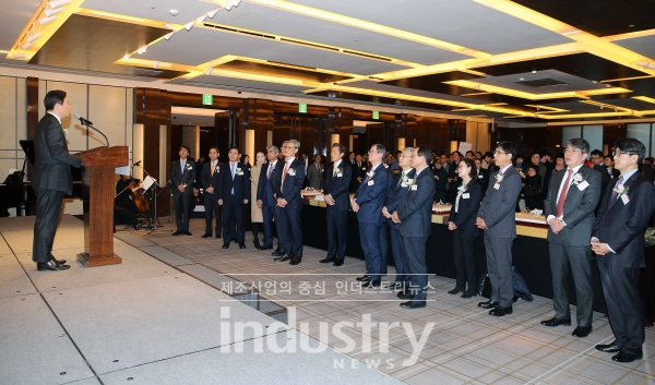 산업부 성윤모 장관은 올초 진행된 ‘에너지업계 신년인사회’에서 “수소법 하위 법령 정비, 범정부 이행 추진기구 구성 등 수소경제 육성을 위한 체계적인 지원제도를 마련할 것”이라고 올해 목표를 밝힌 바 있다. [사진=산업통상자원부]