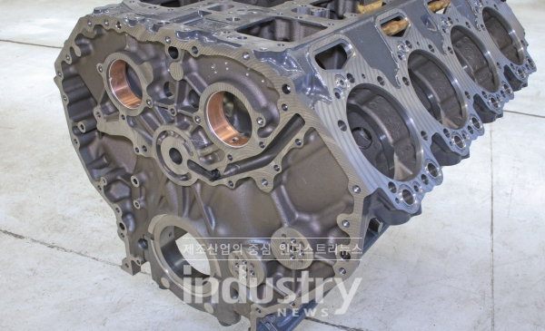 Scania는 엔진을 구성하는 실린더 헤드와 샤프트용틀을 만드는 수요기업이다. [사진=ifm]