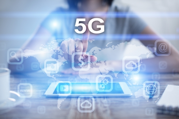 5G 에지 클라우드를 통해 자율주행, 스마트 의료, 로봇 배송, 원격 화상회의 등 다방면의 실증이 가속화 될 것으로 기대된다. [사진=dreamstime]