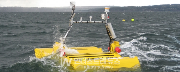 C-Power는 해양의 파도 에너지를 활용한 혁신 솔루션을 선보이고 있다. [사진=바이코]