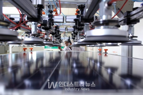 JA솔라(JA Solar)가 중국 랴오닝성 차오양시에 5GW 모듈 조립 공장을 건설할 계획이라고 밝혔다. [사진=JA솔라]