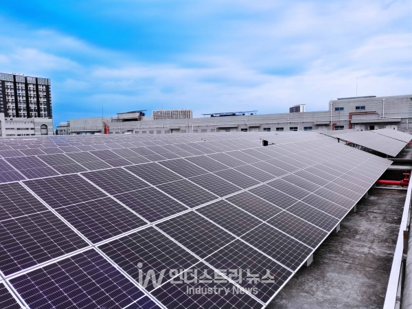 그로와트 인버터가 설치된 2.3MW 규모 지붕형 태양광발전소 [사진=그로와트]