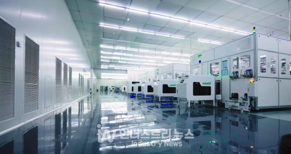 스마트팩토리 공장을 구현한 진코솔라의 태양광 모듈 생산설비  [사진=진코솔라]