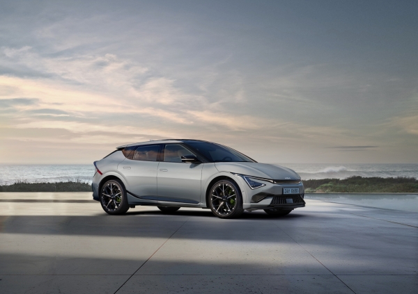 기아가 고성능 전기차 '더 뉴 EV6 GT'의 계약을 26일부터 시작한다. 더 뉴 EV6 GT 외장./사진=기아