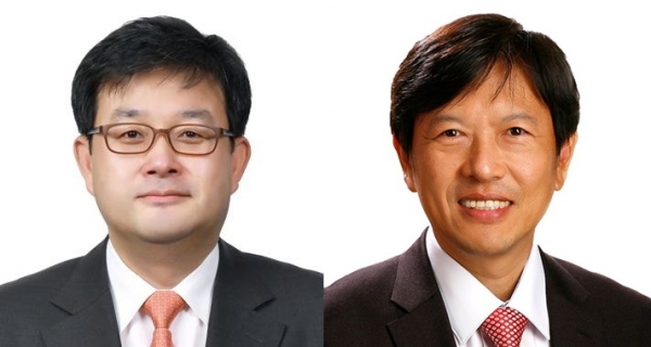 @ (왼쪽부터) 손현호 SK디스커버리 대표이사 사장과 안현 SK하이닉스 개발총괄(CDO) 사장. / 사진=SK그룹