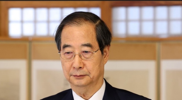 한덕수 대통령 권한대행 국무총리가 24일 서울 삼청동 총리 공관에서 열린 '서울재팬클럽(SJC) 오찬 간담회'에서 통역 발언을 들으며 생각에 잠겨 있다. /사진=대통령실통신사진기자단