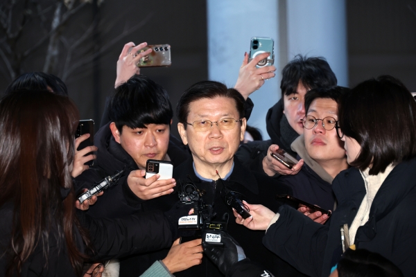 윤석열 대통령에 대한 고위공직자범죄수사처의 체포영장 집행을 저지한 박종준 대통령 경호처장이 10일 오전 서울 서대문구 국가수사본부로 출석하고 있다. /사진=연합뉴스