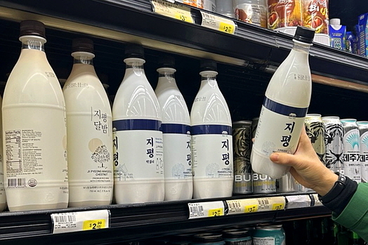 지평프레시와 지평달밤이 미국 내 마트에 진열돼 있다./사진=지평주조