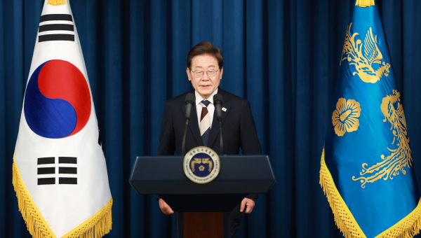 이재명 대통령이 4일 서울 용산 대통령실 청사에서 열린 인사브리핑에서 새 정부 첫 인사 발표를 하고 있다. /사진=대통령통신사진기자단