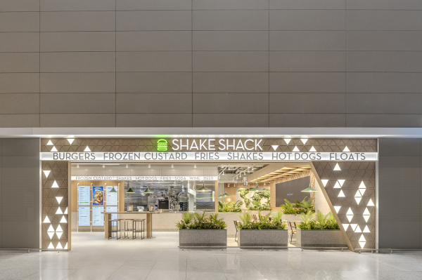 SPC 쉐이크쉑 인천공항 제2터미널점 전경./사진=SPC