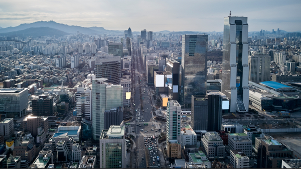 해외 주요 투자은행(IB)들이 1년4개월 만에 올해 한국의 GDP 성장률 전망치를 일제히 상향 조정했다 / 사진= getty이미