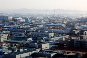산업부, 산업단지 AI 자율제조 전환 촉진… 로봇 등 인프라 지원