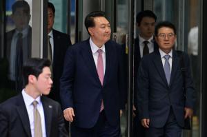 윤석열 전 대통령, 경찰 소환 불응...