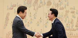 [인물탐구] 18년 야인에서 ‘권력의 참모장’으로···김민석 총리의 생환 서사
