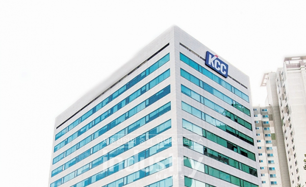 KCC가 기업 분할을 통해 두 개의 회사로 분리된다. [사진=KCC]