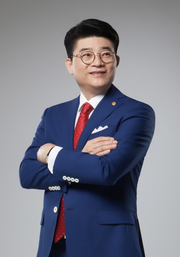 최철홍 보람그룹 회장. [사진=보람그룹]