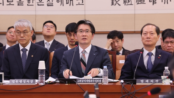 오동운 고위공직자범죄수사처장이 11일 오전 국회 법제사법위원회 전체회의에서 계엄 사태 수사와 관련한 질의에 답하고 있다. /사진=연합뉴스