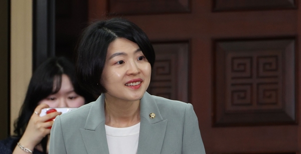 의총 참석한 한지아 의원. /사진=연합뉴스