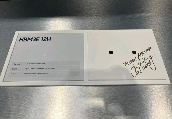 젠슨 황 CEO가 삼성 HBM3E에 남긴 ‘젠슨이 승인함’(Jensen approved) 사인/ 사진 = 연합뉴스