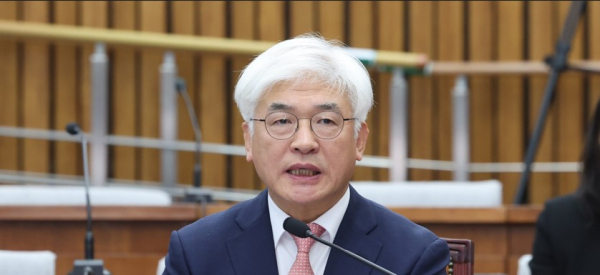 마은혁 헌법재판관 후보자가 23일 오전 서울 여의도 국회에서 열린 인사청문회에서 위원 질의에 답하고 있다./사진=연합뉴스