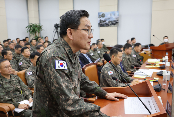 이진우 육군수도방위사령관이 14일 오후 서울 여의도 국회에서 열린 '윤석열 정부의 비상계엄 선포를 통한 내란 혐의 진상규명 국정조사 특별위원회의'에서 의원 질의에 답하고 있다. /사진=연합뉴스