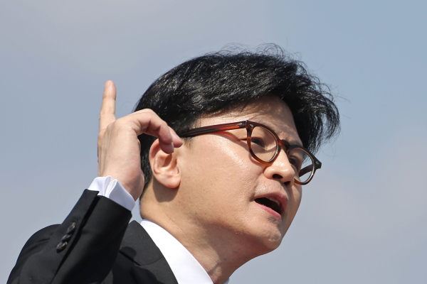 국민의힘 한동훈 전 대표가 10일 국회 앞에서 대선 출마 선언을 하고 있다. /사진=연합뉴스