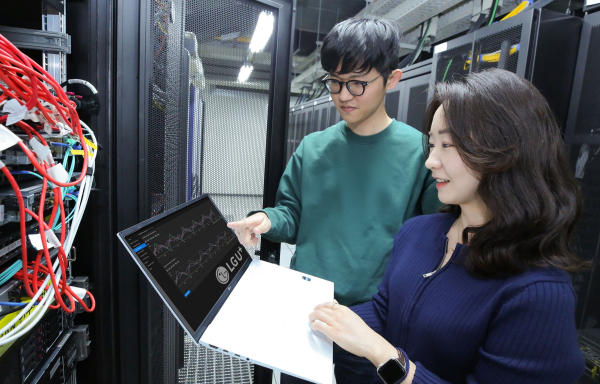 LG U+, 에릭슨과 AI 기반 네트워크 장애 예측 기술 시연 [사진=LG U+]