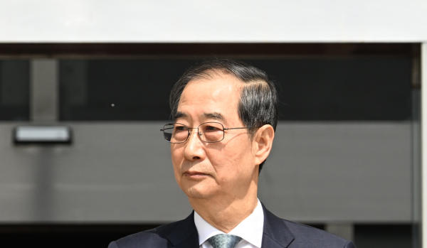 한덕수 대통령 권한대행 국무총리가 지난 4월 24일 국회 본회의에서 추가경정예산안 시정연설을 마친 뒤 국회를 떠나고 있다. /사진=국회사진기자단