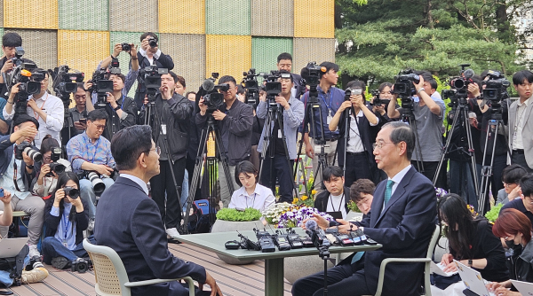 지난 8일 김문수 국민의힘 후보와 무소속 한덕수 후보가 단일화를 두고 두 번째 협상을 진행했다. /사진=김희선 기자