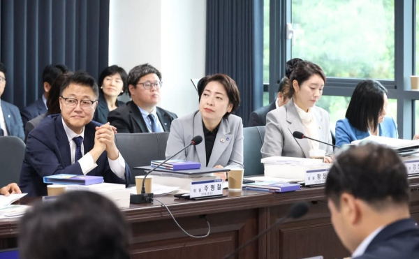 지난 16일 국정기획위원회 경제2분과 기획위원으로 위촉된 황정아 더불어민주당 의원. /사진=황정아 의원실