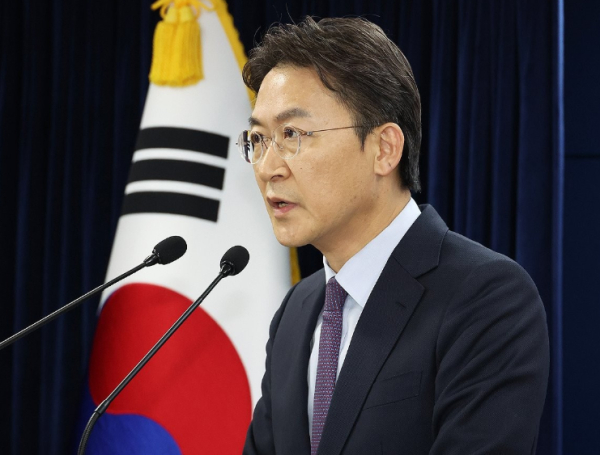 권대영 신임 금융위원회 부위원장은 21일 취임 직후 기자실을 찾아 "어려운 국민들의 회복이 가장 급한 것 같다"며 "민생회복에 금융이 기여할 수 있도록 하겠다"고 말했다 / 사진= 연합뉴스