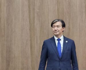 조국 사면 놓고 엇갈린 민주당...