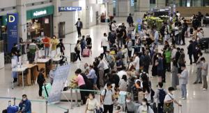 만40세 이상 여성이 남성 보다 더 많은 해외여행보험료를 내는 까닭은?